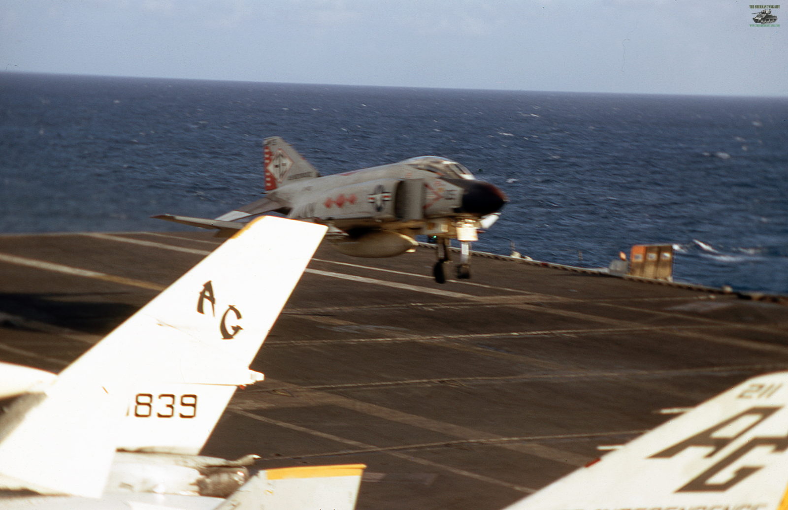 Old-Navy-PicsII083-blurry-F4J-landing-in