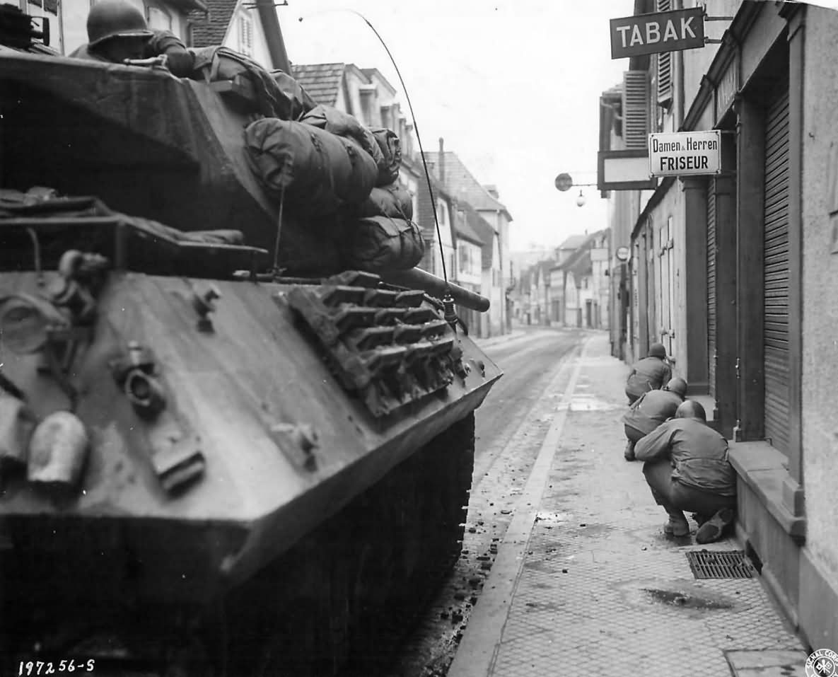 157th_Infantry_Regiment_Supported_By_M10_Tank_Destroyers_Of_A_Company_645th_Td_Bn_Under_Fire_In_Town_Of_Niederbronn_France