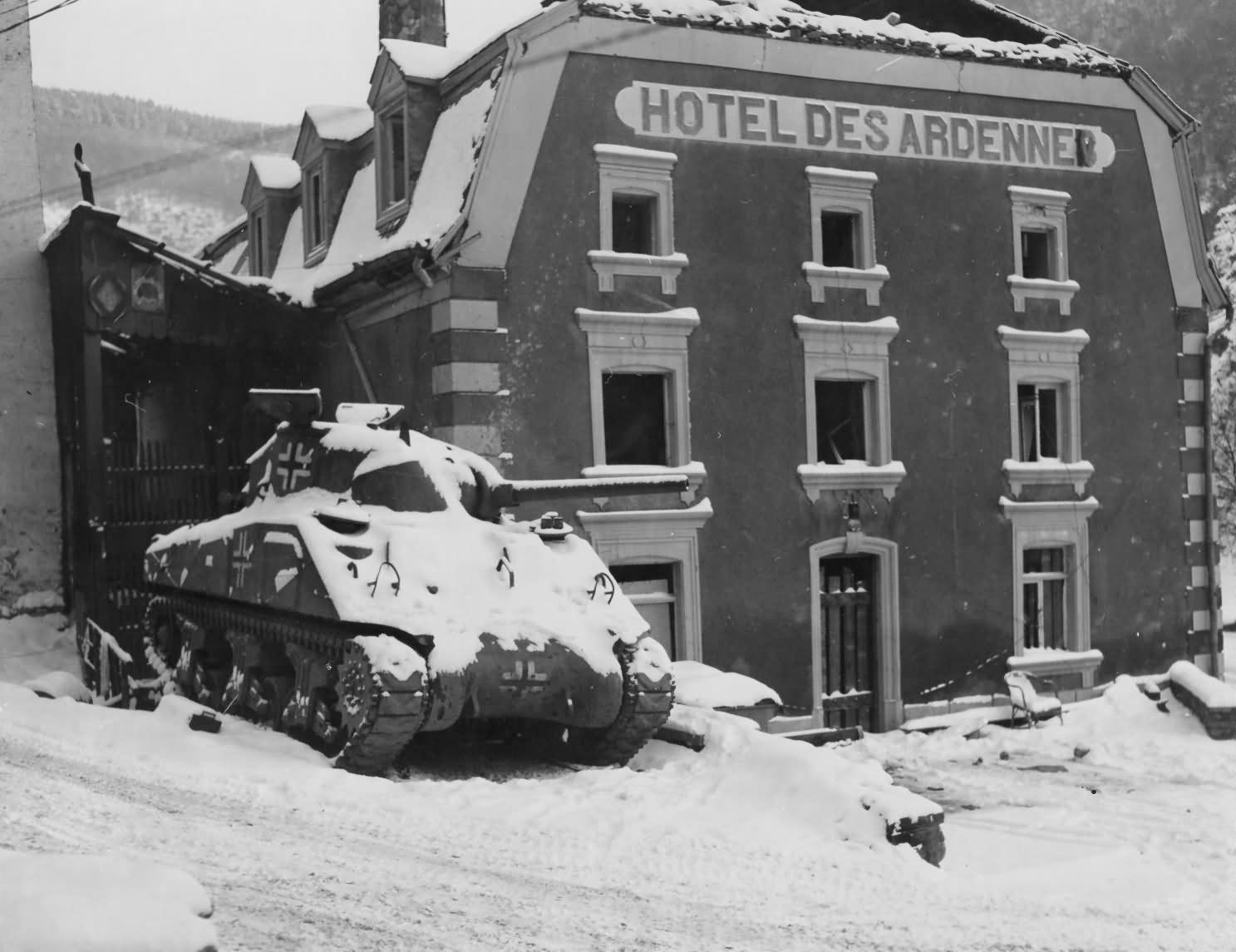 Beautepanzer_M4_Sherman_tank_Battle_of_the_Bulge_Luxembourg