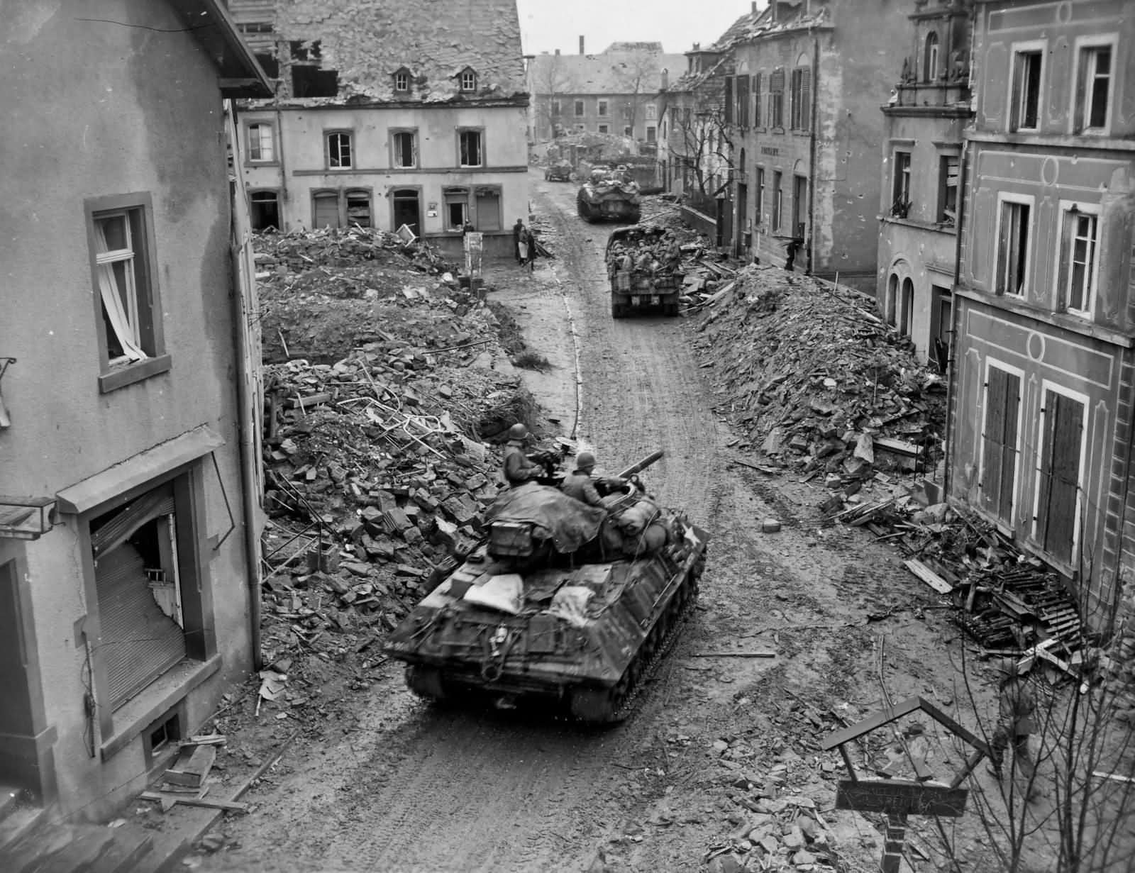 M10_M4_Jeep_And_2_12_Ton_Truck_76th_Infantry_Division_Speicher_1945