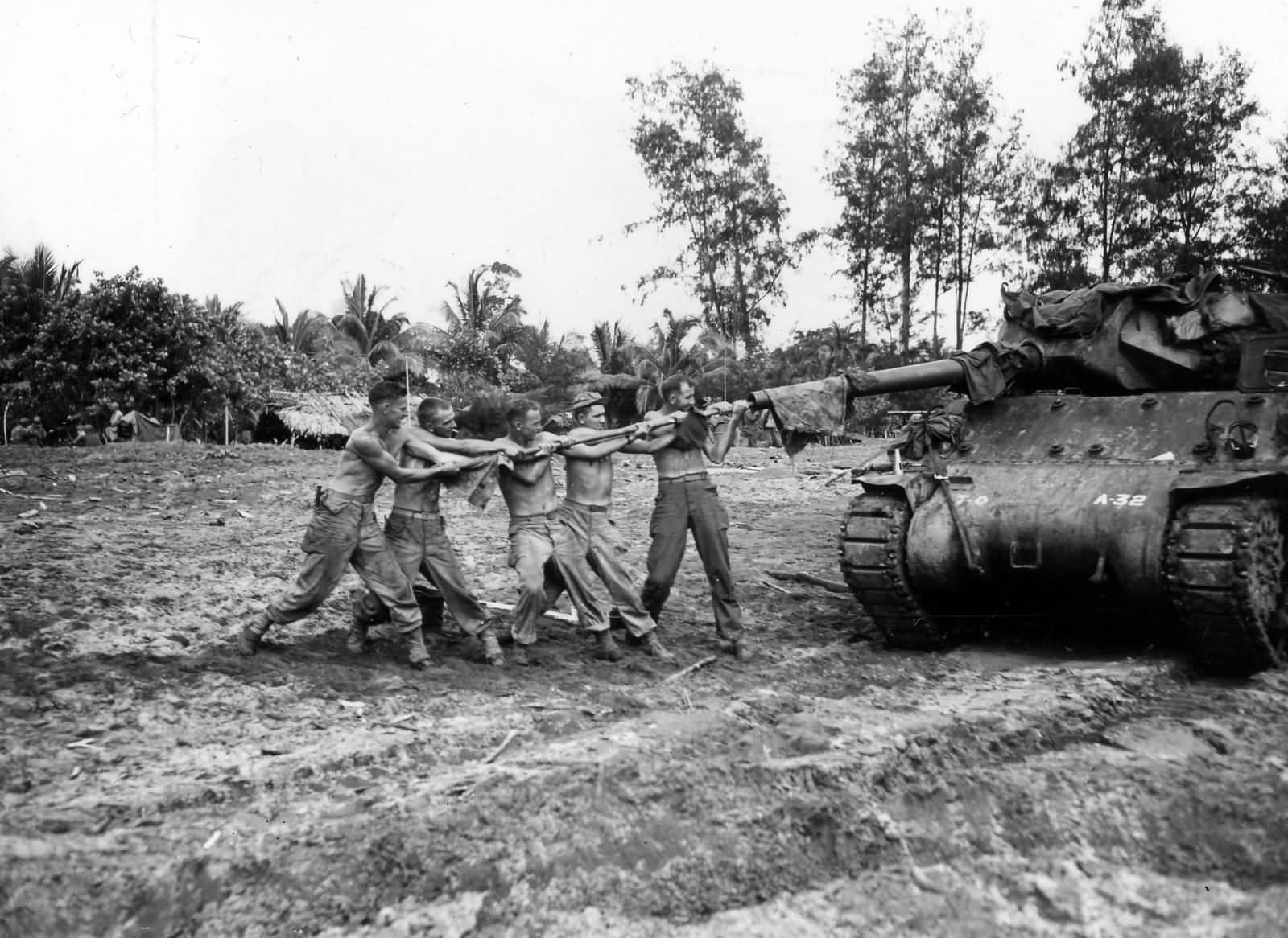 M10_32nd_Infantry_Division_632nd_Tank_Destroyer_Battalion_At_Aitape