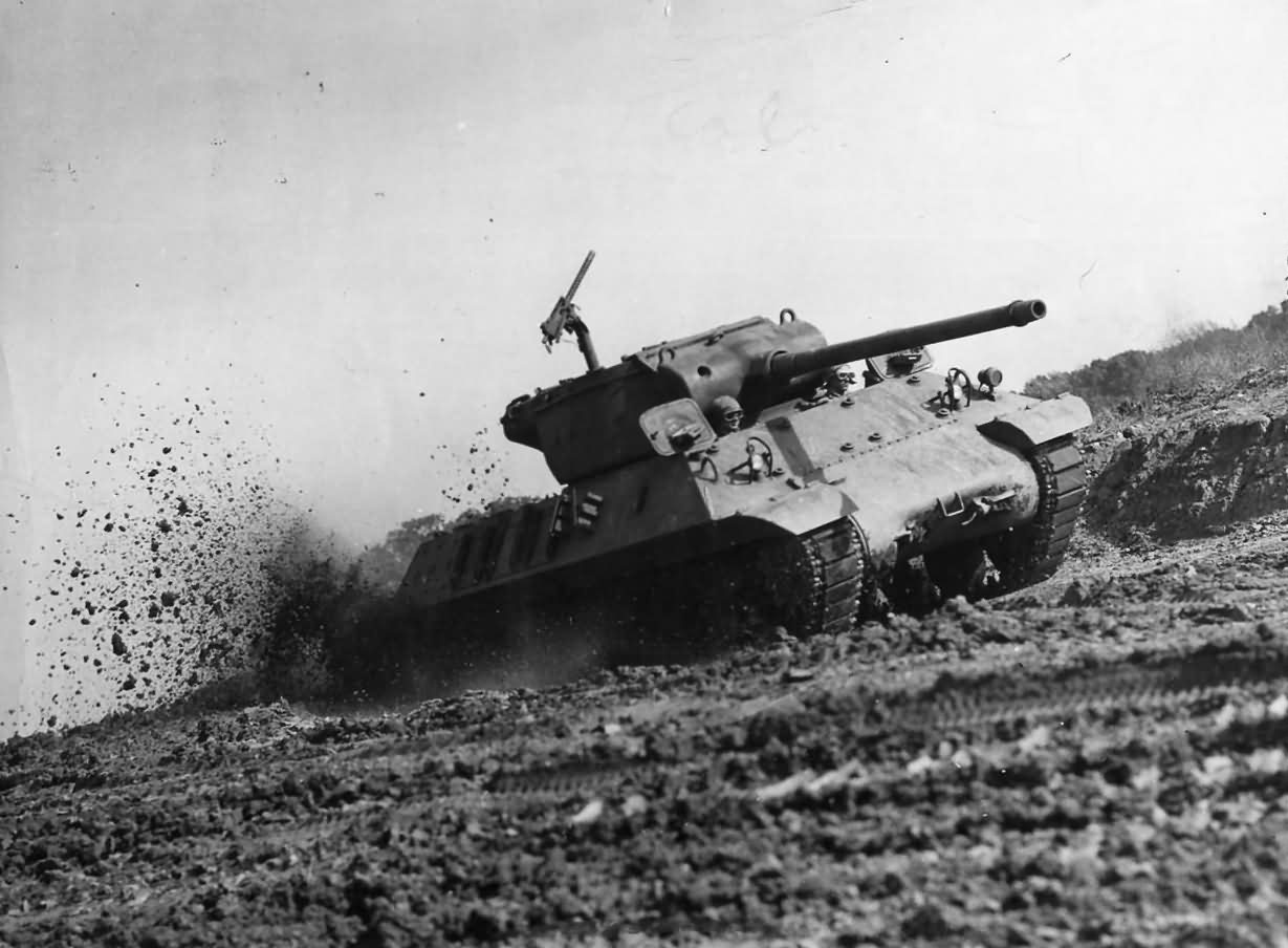 M36_Slugger_Tank_Destroyer_Tested_at_Aberdeen_1945