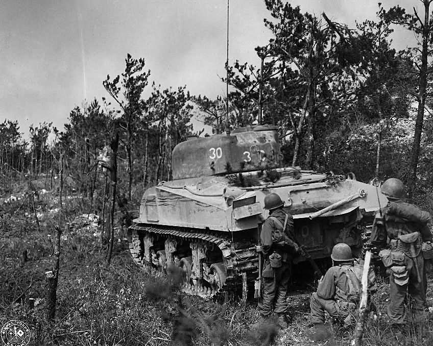 M4_Sherman_Tank_30_96th_Division_Big_Apple_Ridge_Battle_1945_Okinawa
