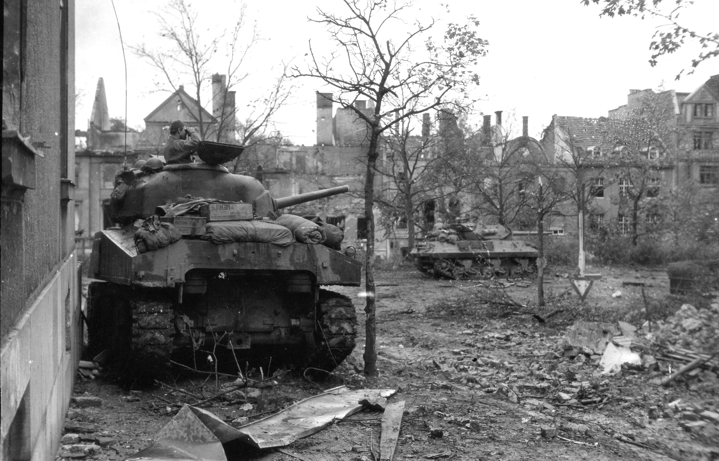 M4_Sherman_in_Aachen_1945